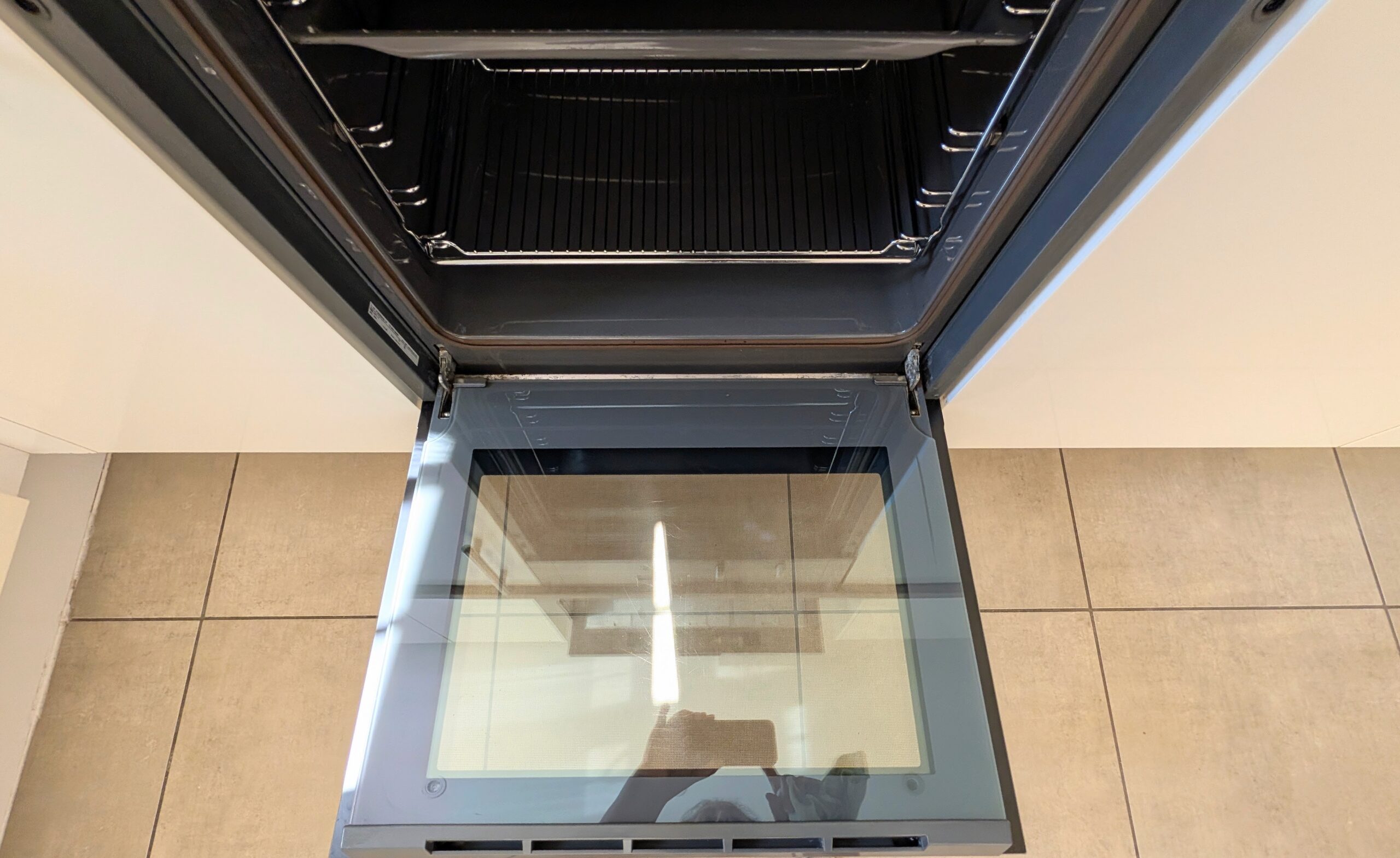 End of tenancy oven cleaning result in Gloucestershire