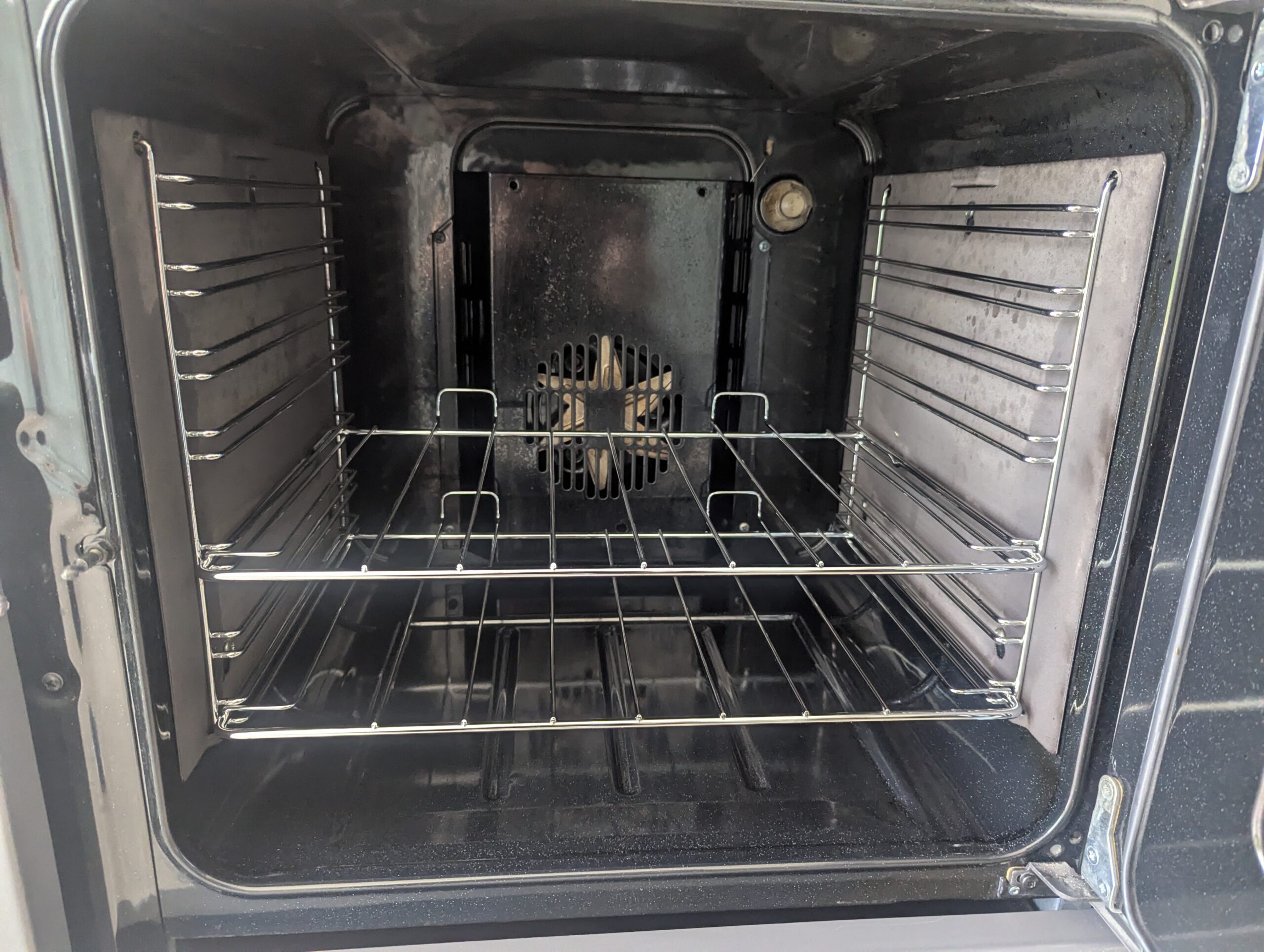 End of tenancy oven cleaning result in Bristol