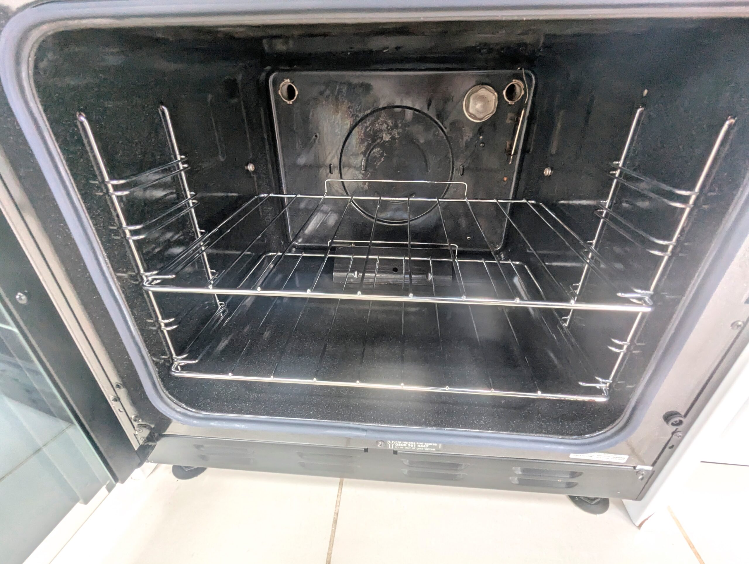End of tenancy oven cleaning result in Warwickshire